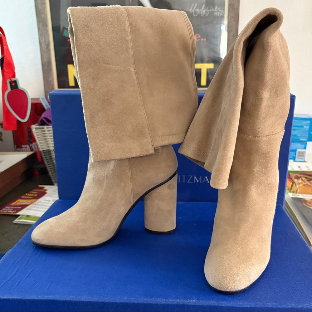 Stuart Weitzman Women's Tan Suede Boots